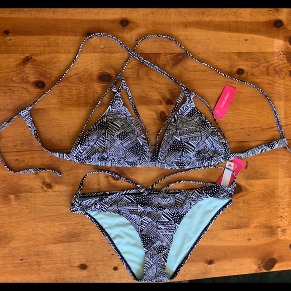 NWT Xhilaration Bikini - Picture 1 of 3